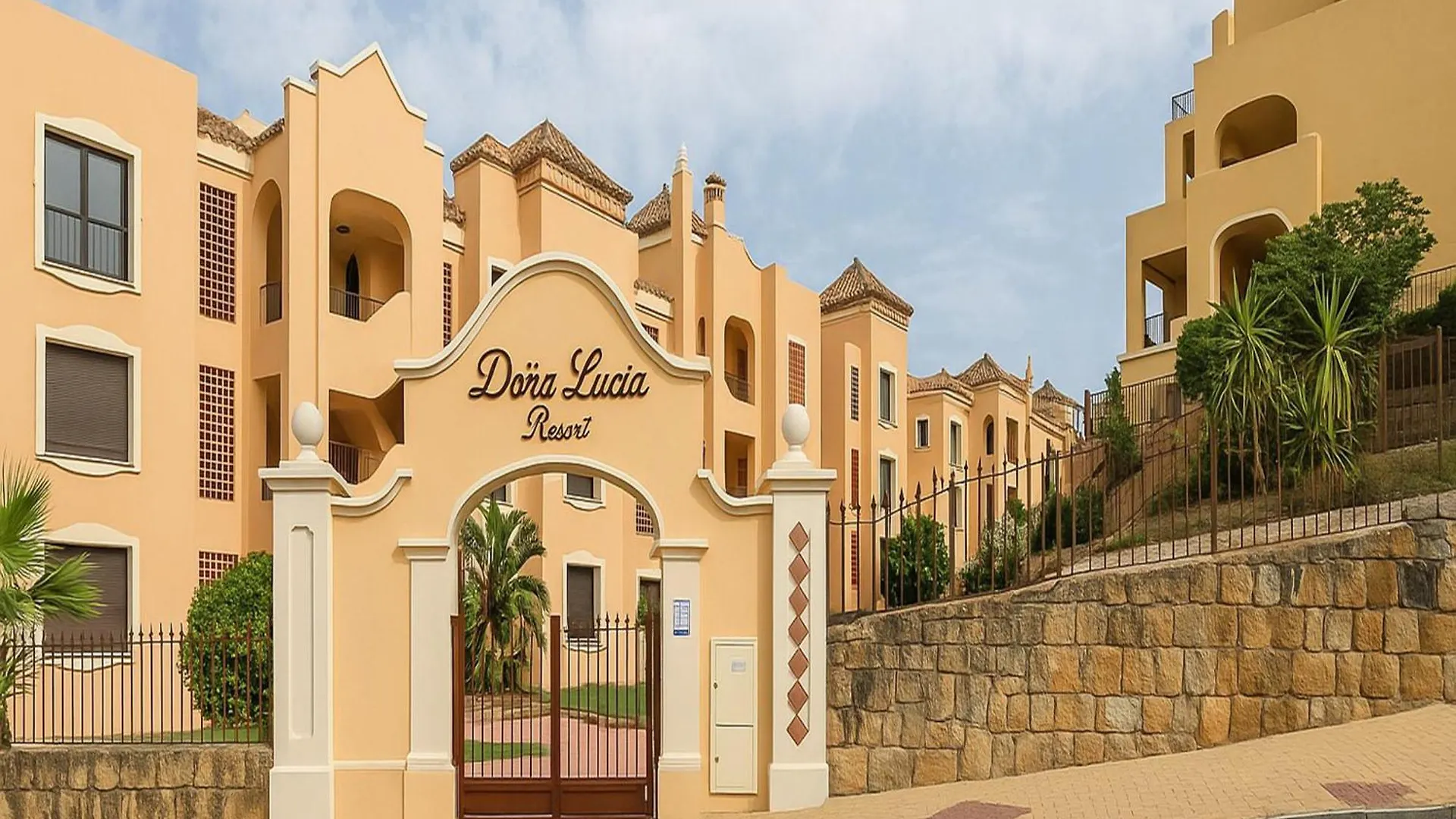 Dona Lucia Resort- Between Mountain And Sea Estepona 0*,  Spain