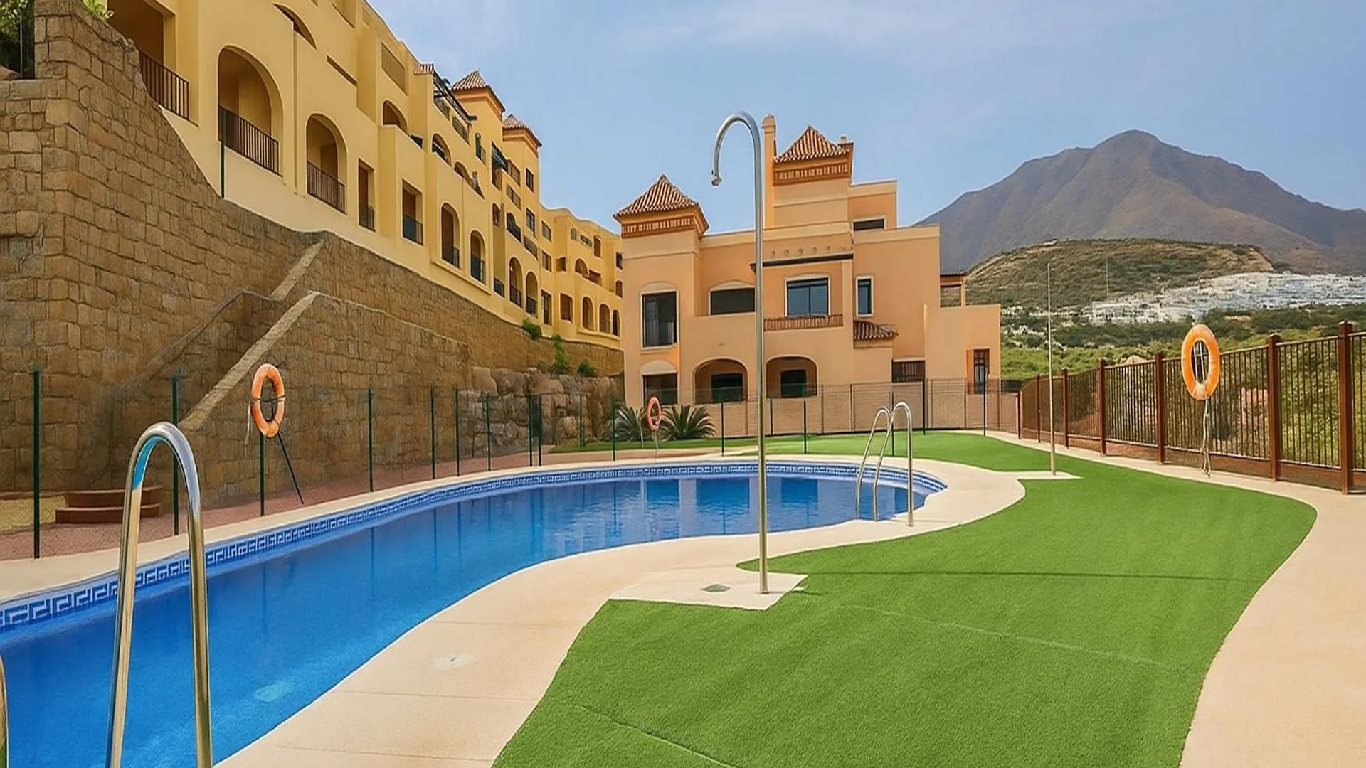 Dona Lucia Resort- Between Mountain And Sea Estepona 0*,