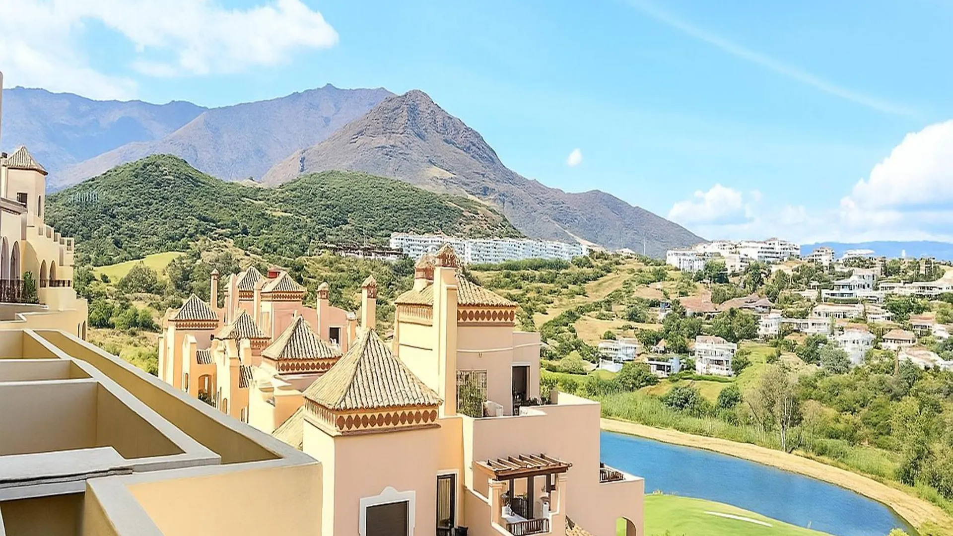 Dona Lucia Resort- Between Mountain And Sea Estepona