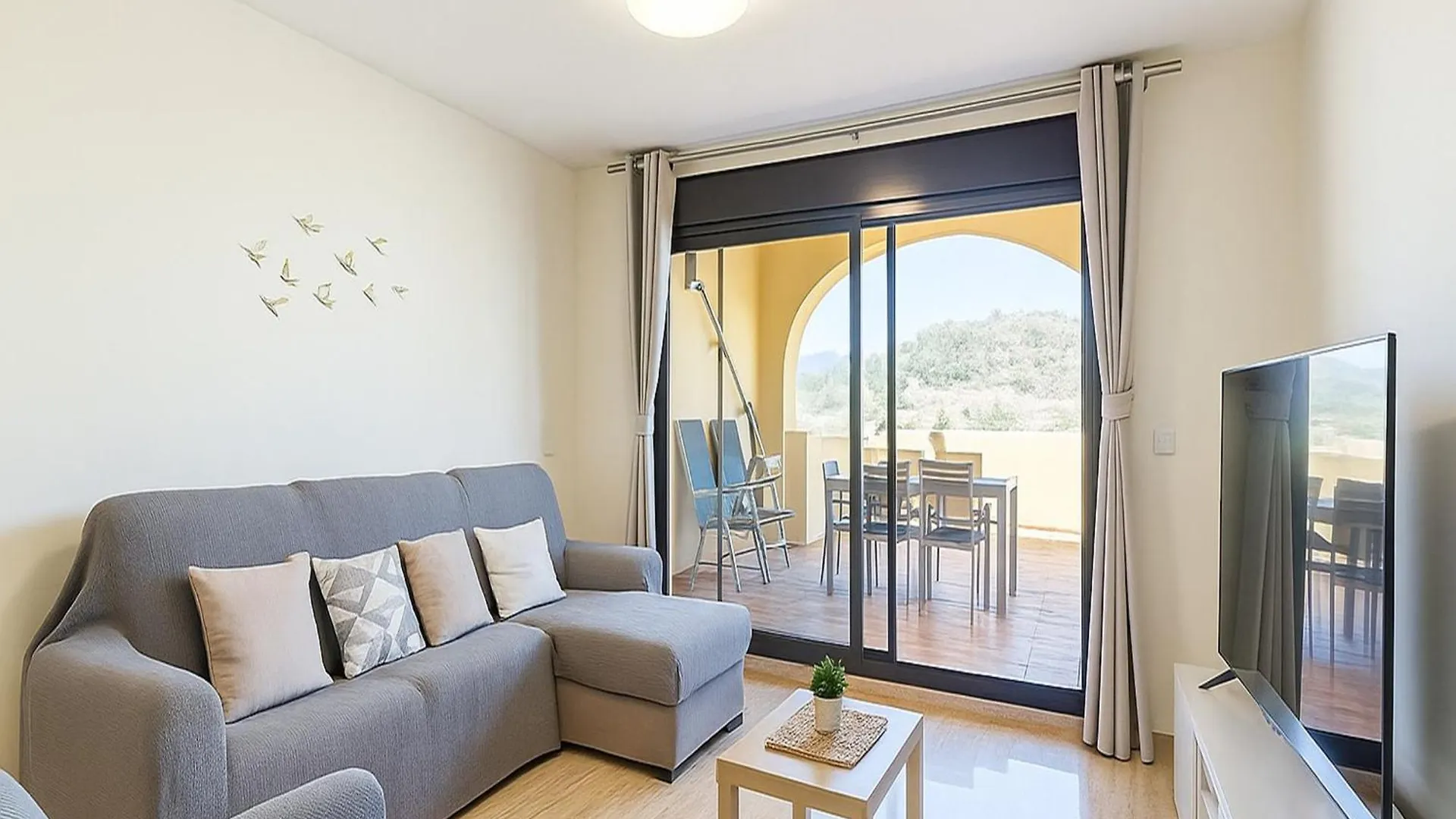 Dona Lucia Resort- Between Mountain And Sea Estepona Apartmán